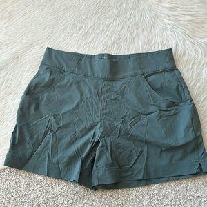 Women’s Columbia shorts